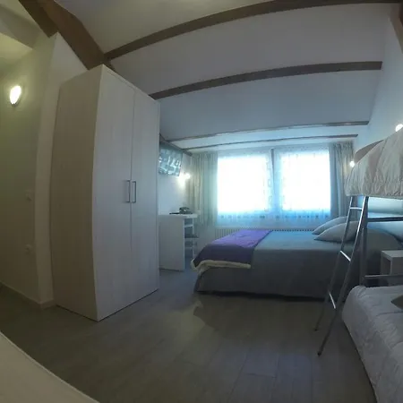 Seventy Design Bed & Breakfast 2*