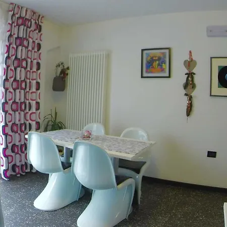 Bed & Breakfast Seventy Design 2*